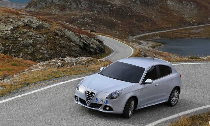 2020 Alfa Romeo Giulietta 1.6 JTD 120 dimensions with length, width and height