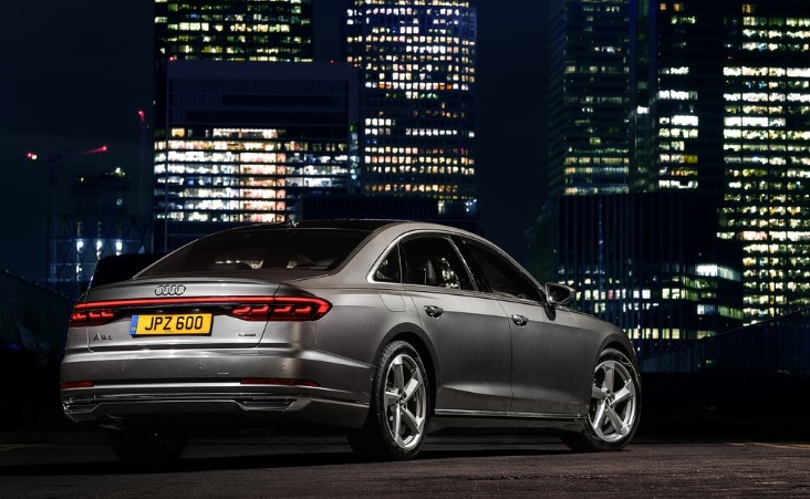 2021 Audi A8 3.0 TFSI quattro 340 HP Tiptronic Boot Space