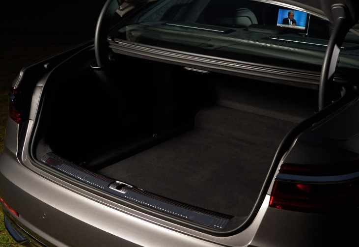 2023 Audi A8 3.0 TFSI quattro 340 dimensions with length, width and height