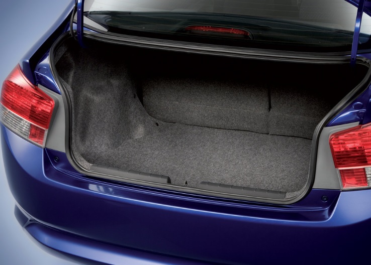 2010 Honda City 1.4 100 dimensions with length, width and height