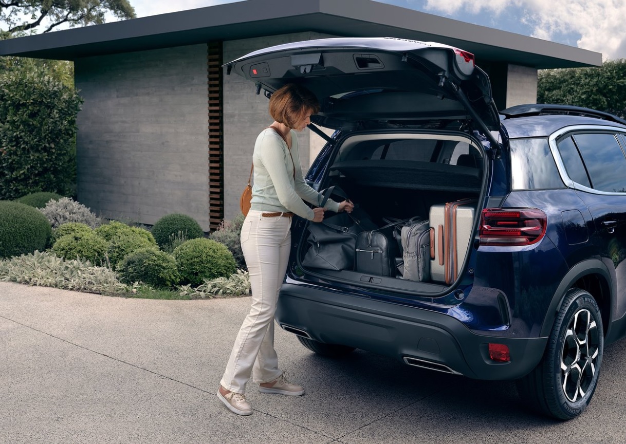 2024 Citroen C5 Aircross 1.5 BlueHDI 130 dimensions with length, width and height