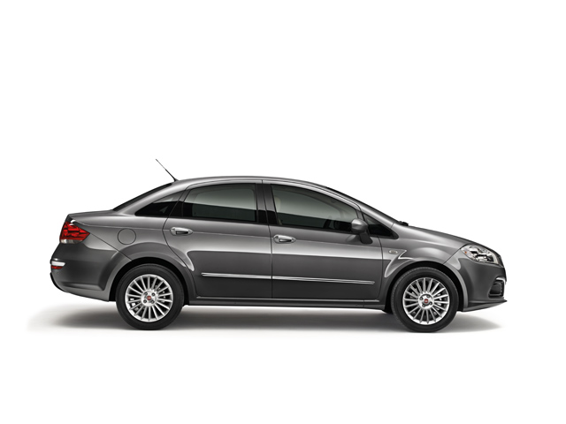 2014 Fiat Linea 1.6 Multijet 105 dimensions with length, width and height