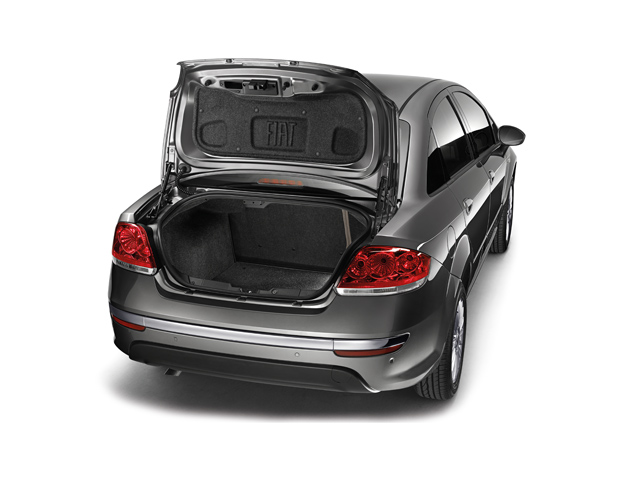 2013 Fiat Linea 1.4 77 HP Manual Boot Space