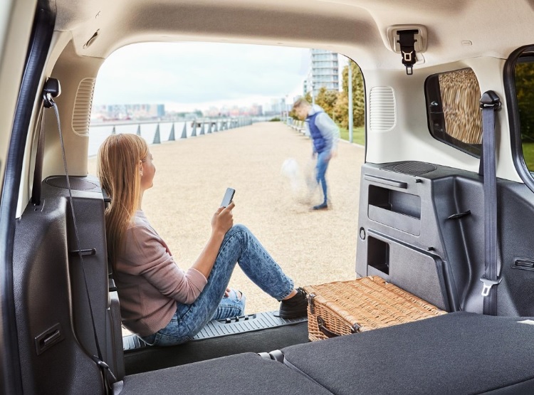 2020 Ford Tourneo Courier 1.5 TDCi 75HP 75 HP Manual Boot Space