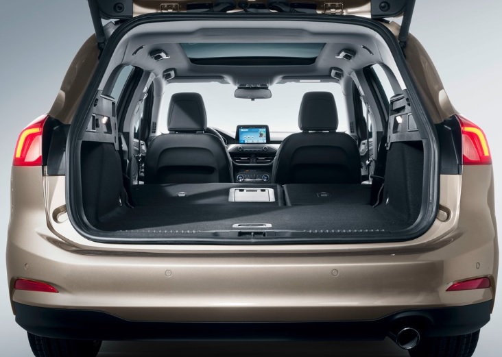 2020 Ford Focus SW 1.5 EcoBlue 120 HP AT Boot Space