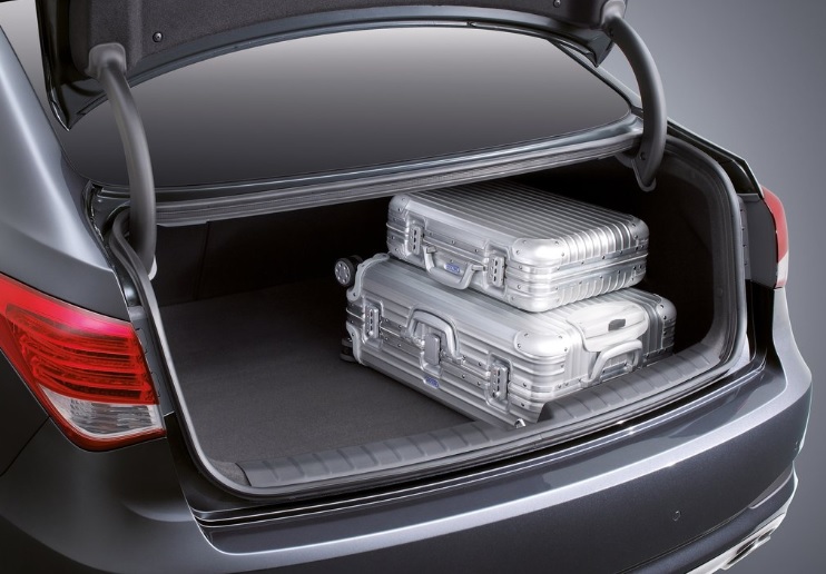 2014 Hyundai i40 1.6 GDI 135 dimensions with length, width and height