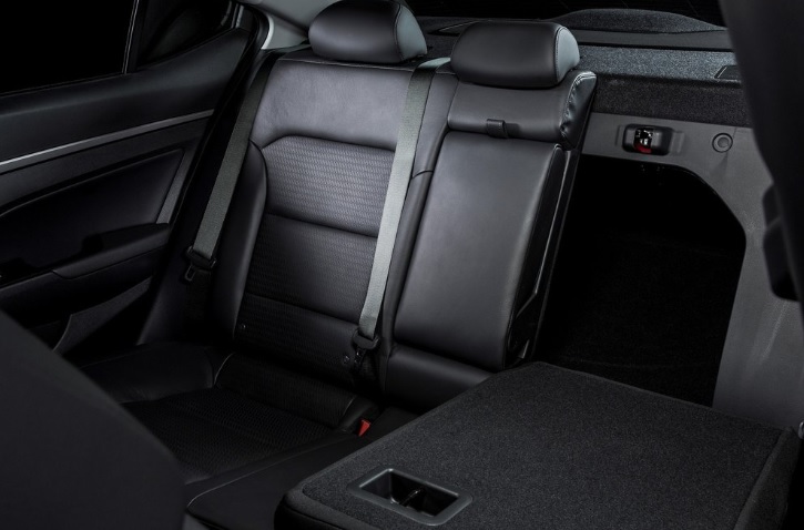 2018 Hyundai Elantra 1.6 CRDi 136 HP DCT Boot Space