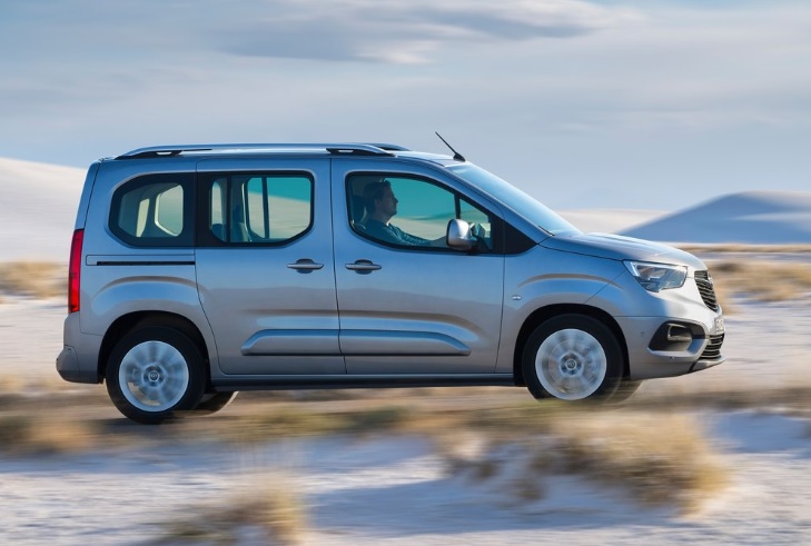 2024 Opel Combo 1.5 Diesel 102 dimensions with length, width and height