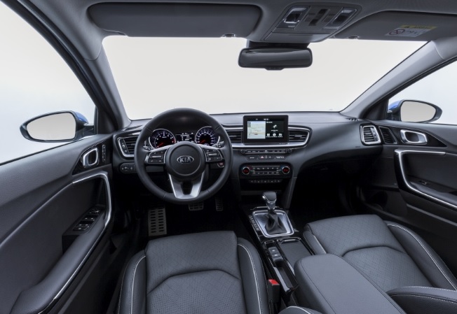 2020 Kia Ceed 1.4 100 dimensions with length, width and height