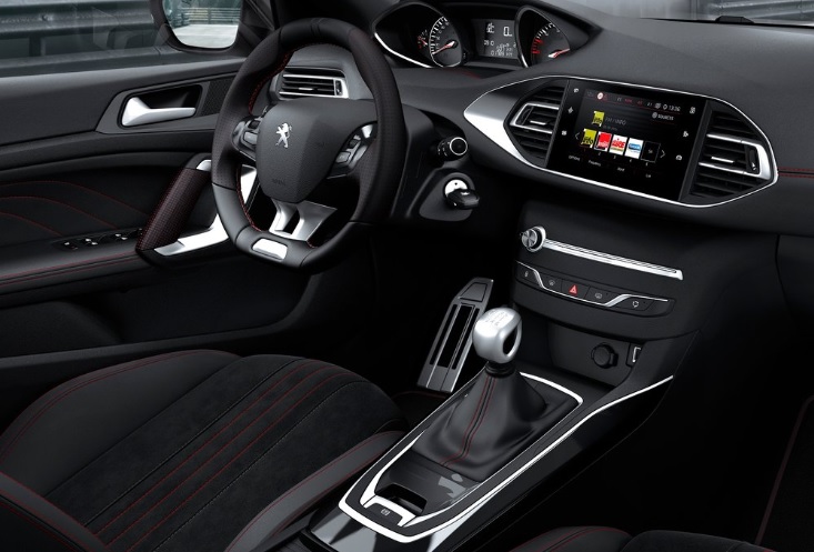 2021 Peugeot 308 1.2 PureTech 130 HP EAT8 Boot Space