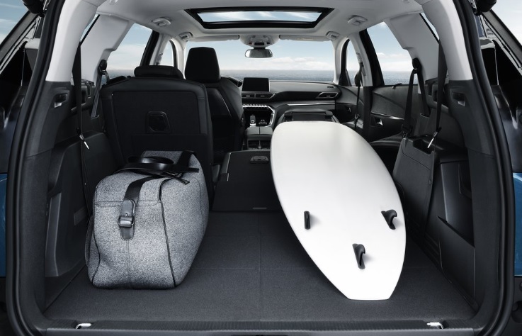 2019 Peugeot 5008 1.6 PureTech 180 HP EAT8 Boot Space