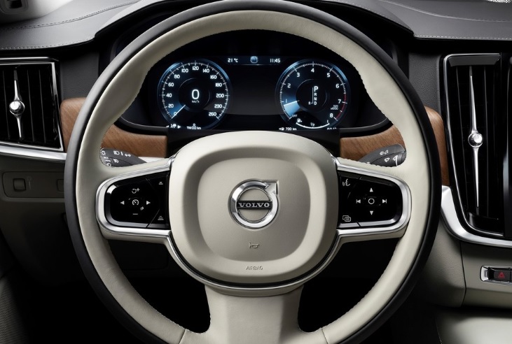 2020 Volvo S90 2.0 D5 AWD 235 HP Geartronic Boot Space