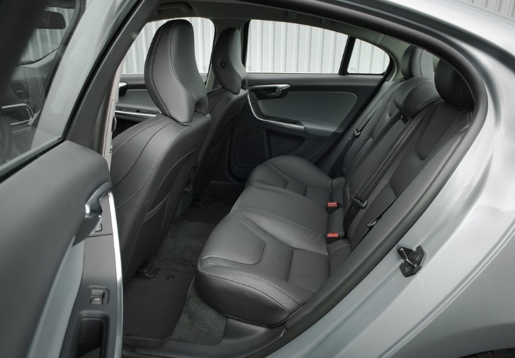 2017 Volvo S60 2.0 D4 190 HP Geartronic Boot Space