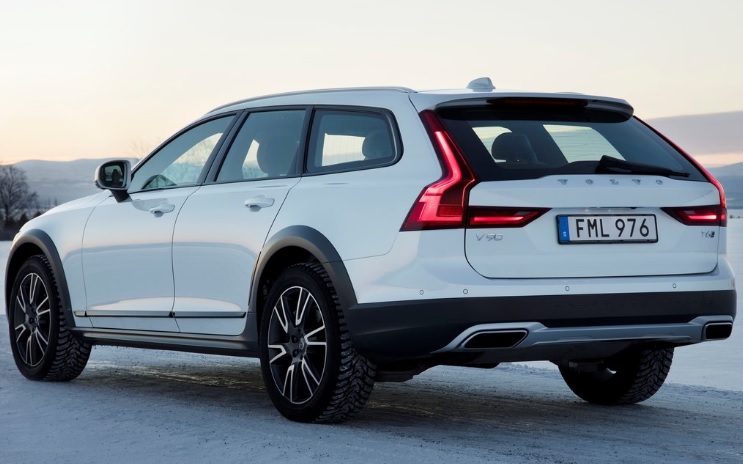2020 Volvo V90 2.0 D5 AWD 235 HP Geartronic Boot Space