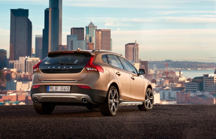 2017 Volvo V40 Cross Country 1.5 T3 152 dimensions with length, width and height