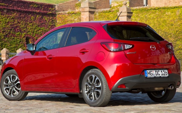 2013 Mazda 2 1.5 i 102 HP Automatic Boot Space