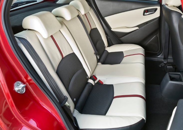 2013 Mazda 2 1.5 i 102 dimensions with length, width and height