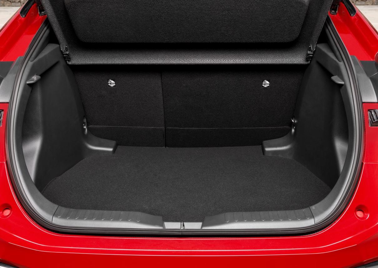 2024 Toyota C-HR 1.8 Hybrid 95 dimensions with length, width and height