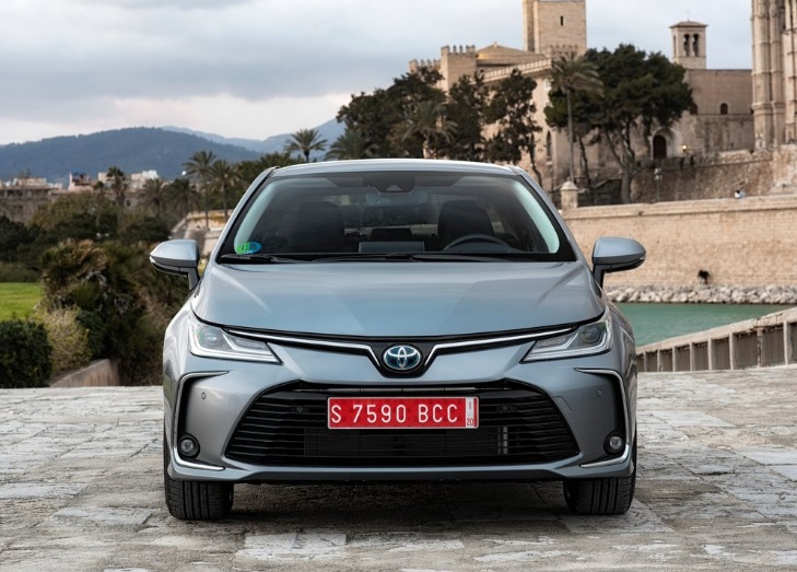 2021 Toyota Corolla 1.5 125 HP Manual Boot Space