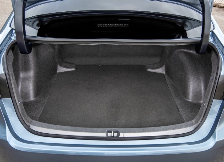 2022 Toyota Corolla 1.8 Hybrid 97 dimensions with length, width and height