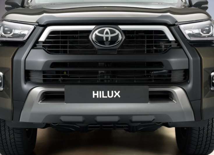 2020 Toyota Hilux 2.4 150 HP AT Boot Space