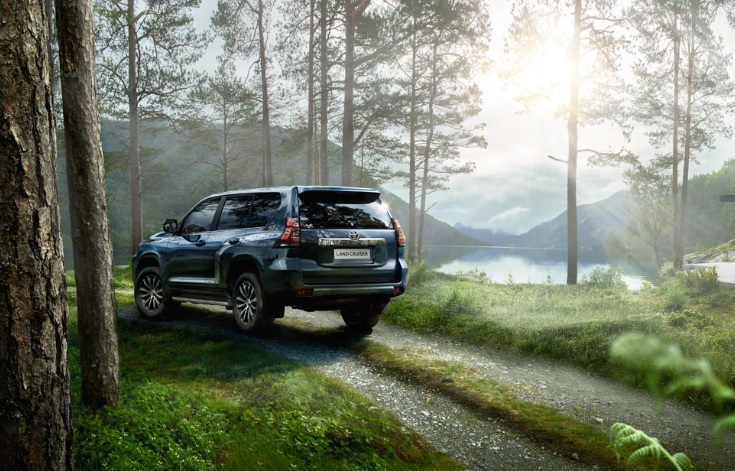 2022 Toyota Land Cruiser 2.8 204 dimensions with length, width and height