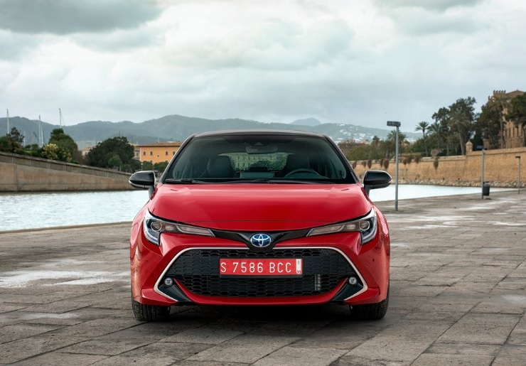 2020 Toyota Corolla HB 1.8 98 HP e-CVT Boot Space