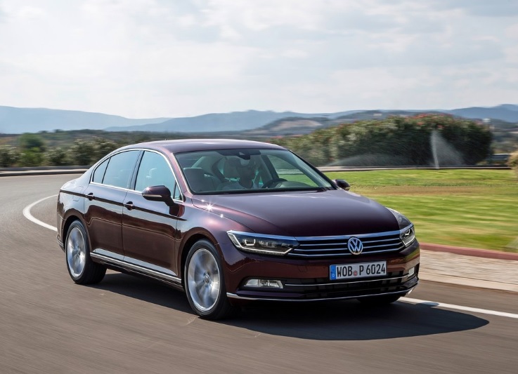 2018 Volkswagen Passat 1.4 TSI 125 dimensions with length, width and height