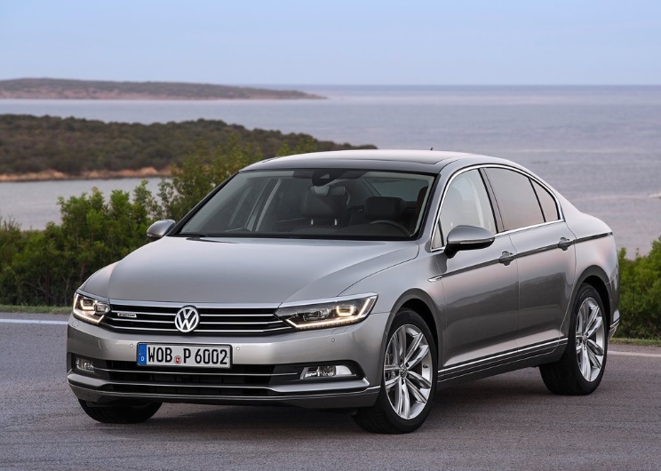 2015 Volkswagen Passat 2.0 TDI 150 BG 150 dimensions with length, width and height