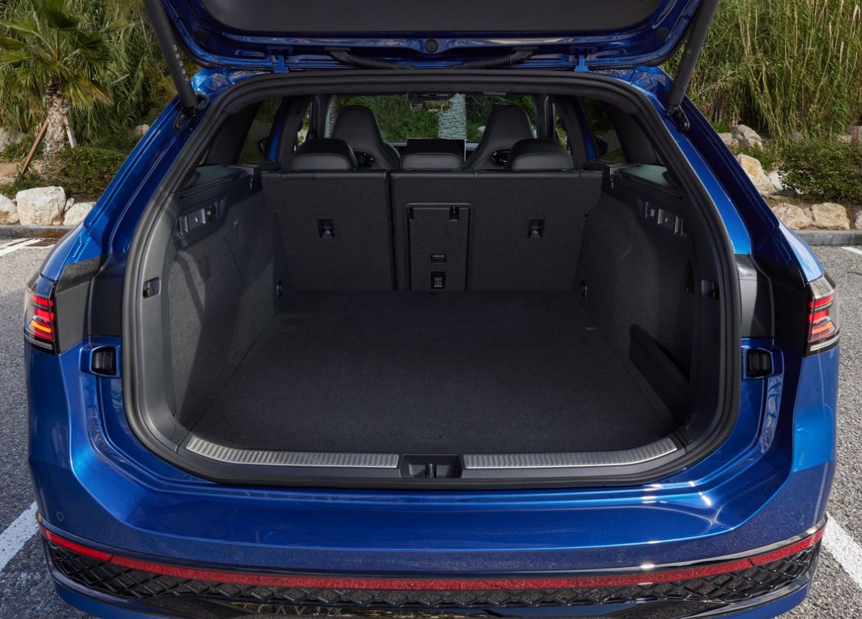 2024 Volkswagen Passat 2.0 TDI 193 HP DSG Boot Space