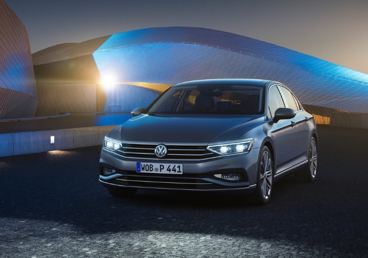 2022 Volkswagen Passat 2.0 TDI SCR 150 dimensions with length, width and height