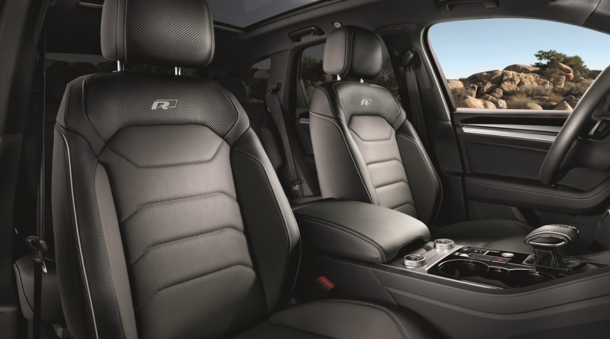 2022 Volkswagen Touareg 3.0 TDI V6 286 dimensions with length, width and height