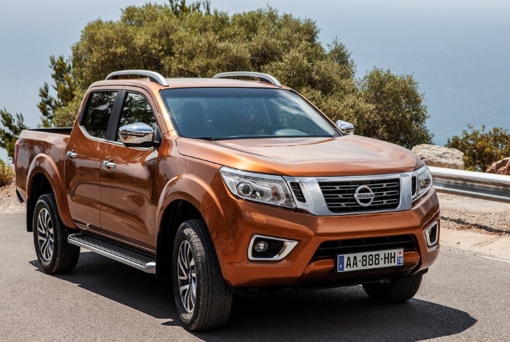 2016 Nissan Navara 2.3 dCi 160 dimensions with length, width and height