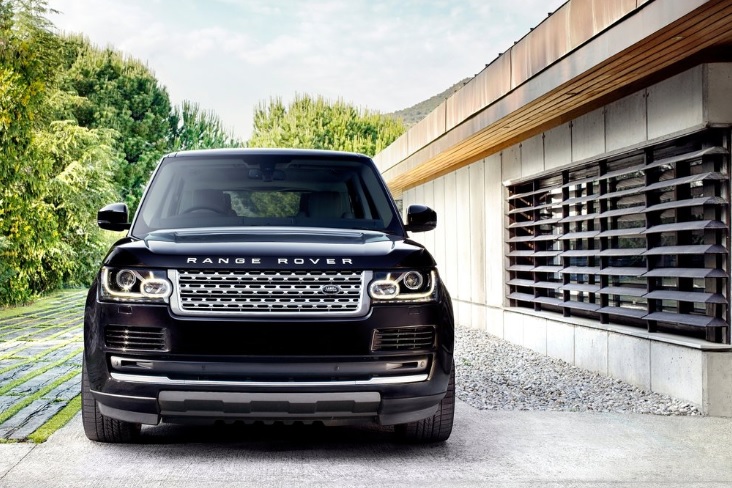 2020 Land Rover Range Rover 2.0 404 dimensions with length, width and height
