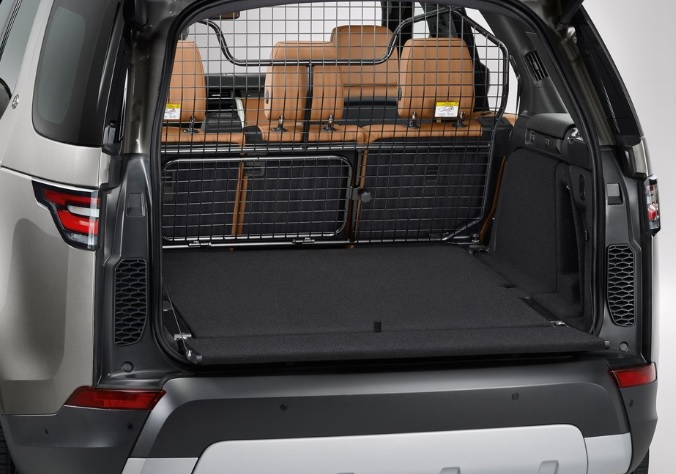 2019 Land Rover Discovery 2.0 240 HP Automatic Boot Space