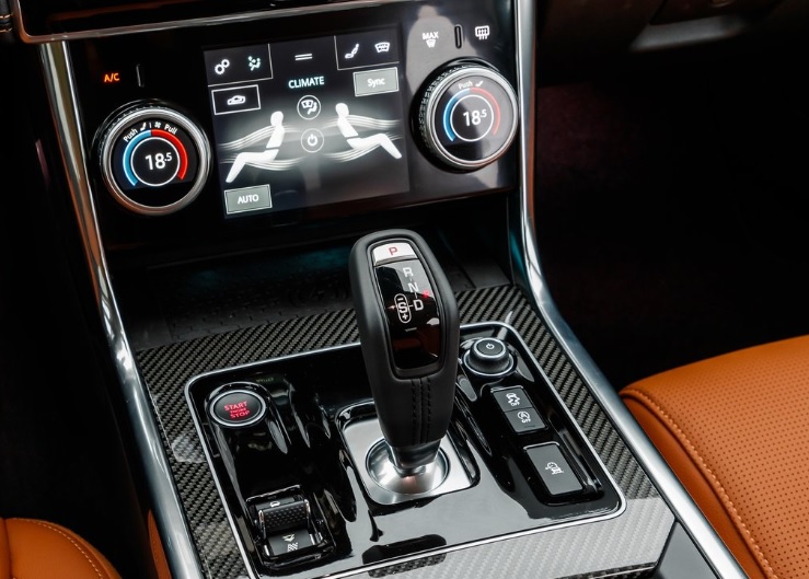 2020 Jaguar XE 2.0 D180 180 dimensions with length, width and height