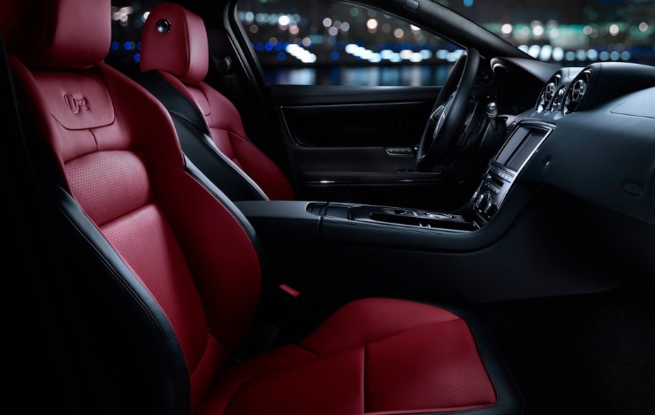 2018 Jaguar XJ 3.0 D 300 dimensions with length, width and height