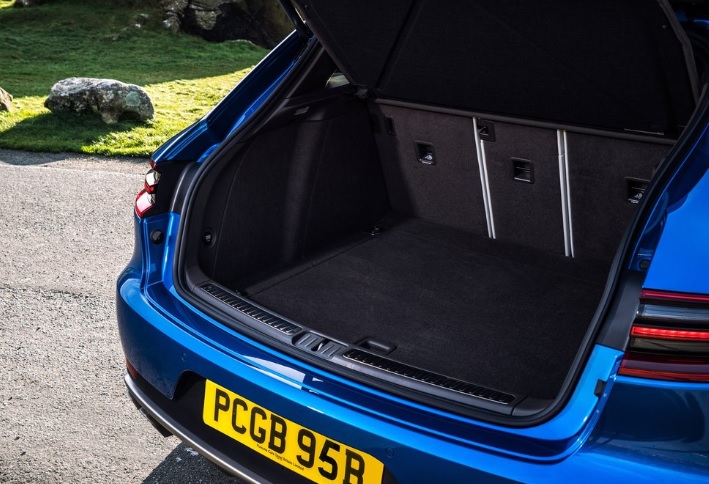 2014 Porsche Macan 3.0 400 dimensions with length, width and height