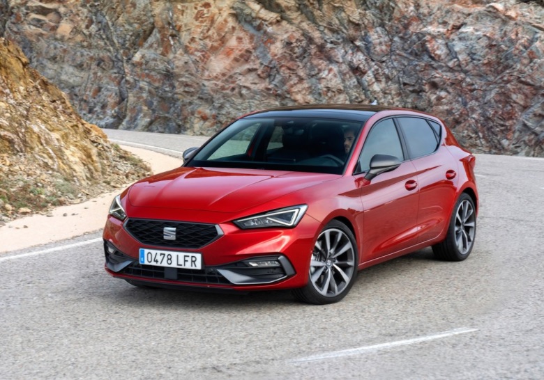 2022 Seat Leon 1.0 TSI 110 dimensions with length, width and height