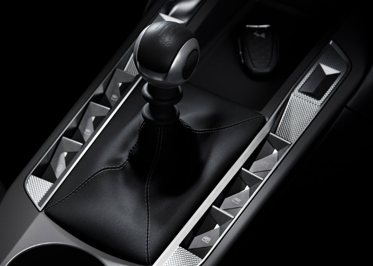 2019 DS DS 3 Crossback 1.2 Puretech 130 HP Automatic Boot Space