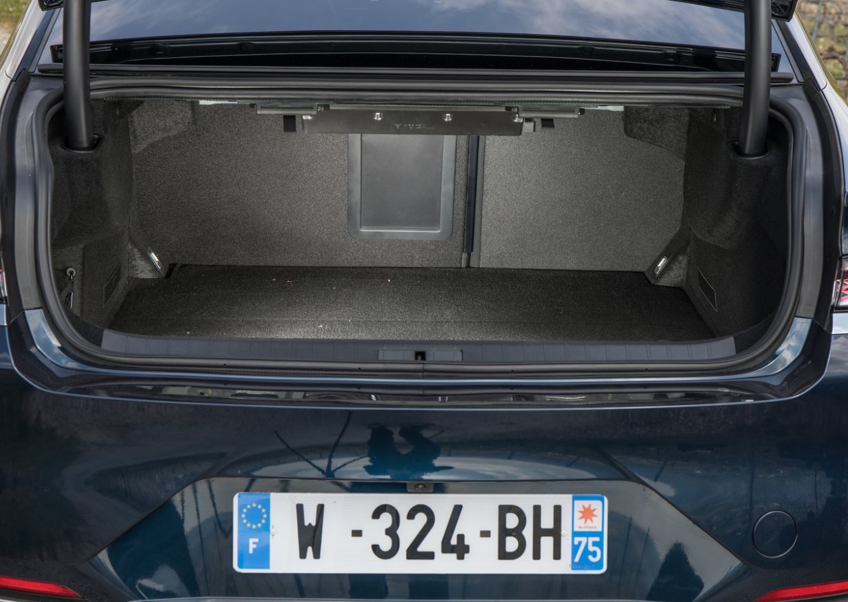 2023 DS DS 9 1.6 PureTech 225 dimensions with length, width and height