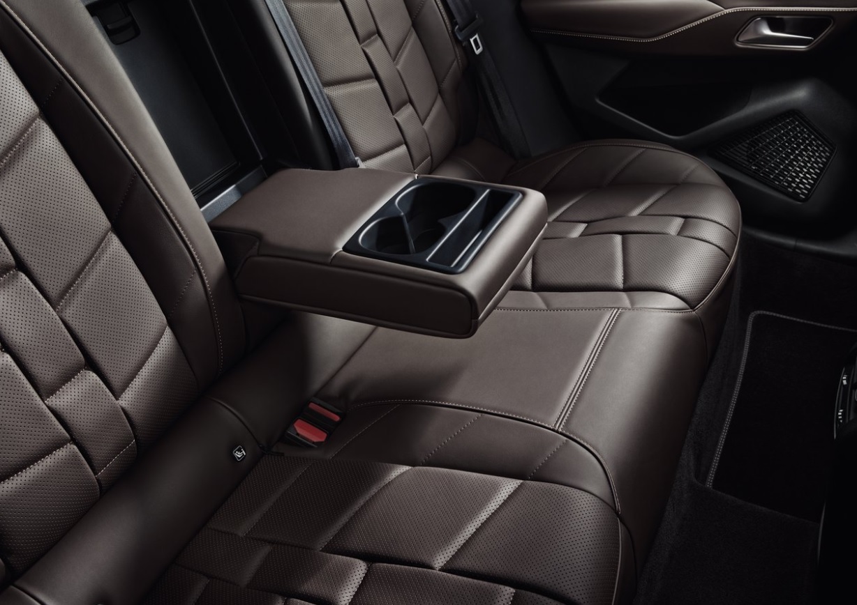 2022 DS DS 4 1.5 BlueHDI 130 HP EAT8 Boot Space