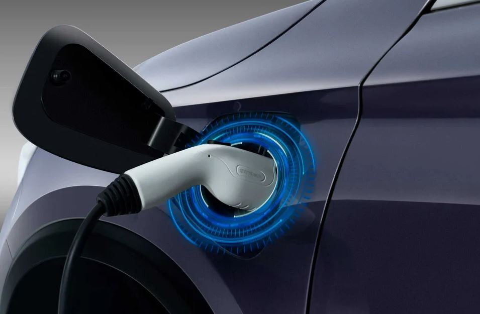 2023 Skywell ET5 71 kWh 204 HP AT Boot Space