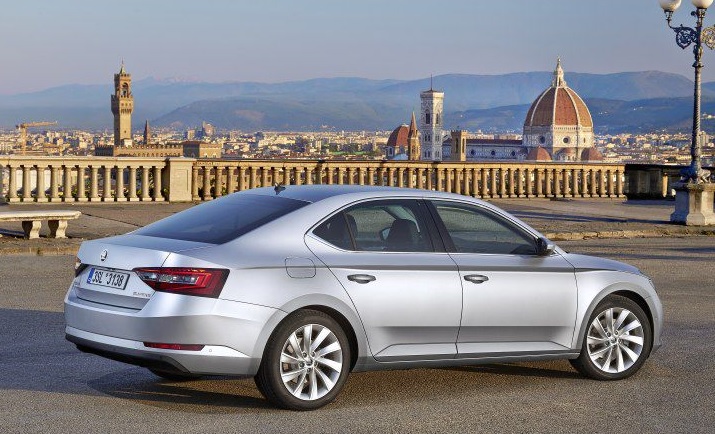 2018 Skoda Superb 1.4 TSI 150 HP DSG Boot Space