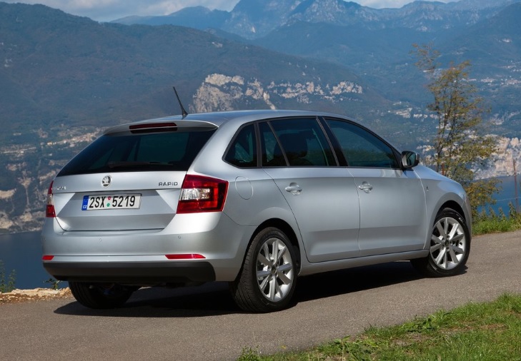 2018 Skoda Rapid Spaceback 1.0 TSI 95 HP DSG Boot Space