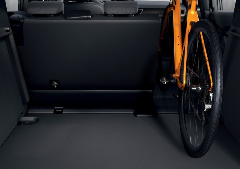 2021 Renault Kangoo 1.5 dCi 95 dimensions with length, width and height