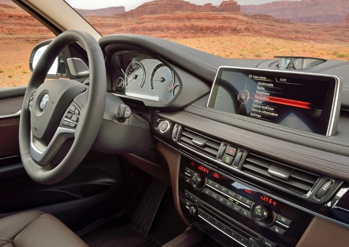 2017 BMW X5 25d 2.0 231 HP Steptronic Boot Space