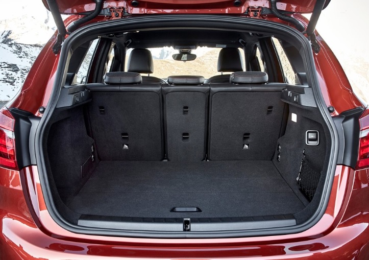 2020 BMW 2 Series 216d 1.5 116 dimensions with length, width and height