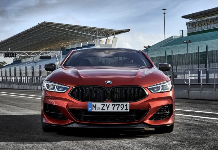 2020 BMW 8 Series 840d xDrive 3.0 320 dimensions with length, width and height