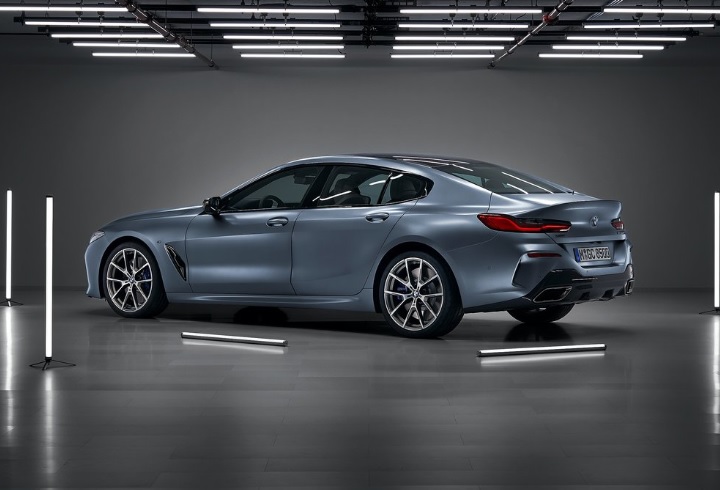 2021 BMW 8 Series 840i 3.0 xDrive Coupe 340 dimensions with length, width and height